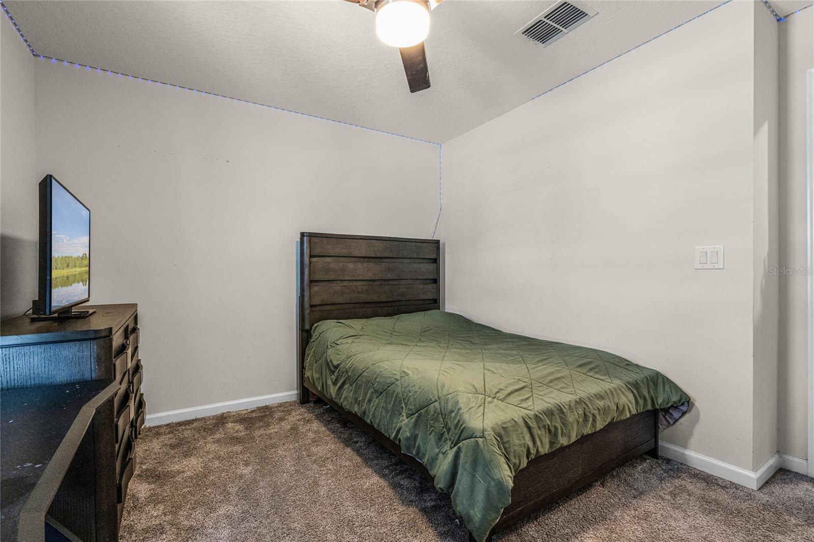 ESTATES AT LAKE HAMMOCK - Residential