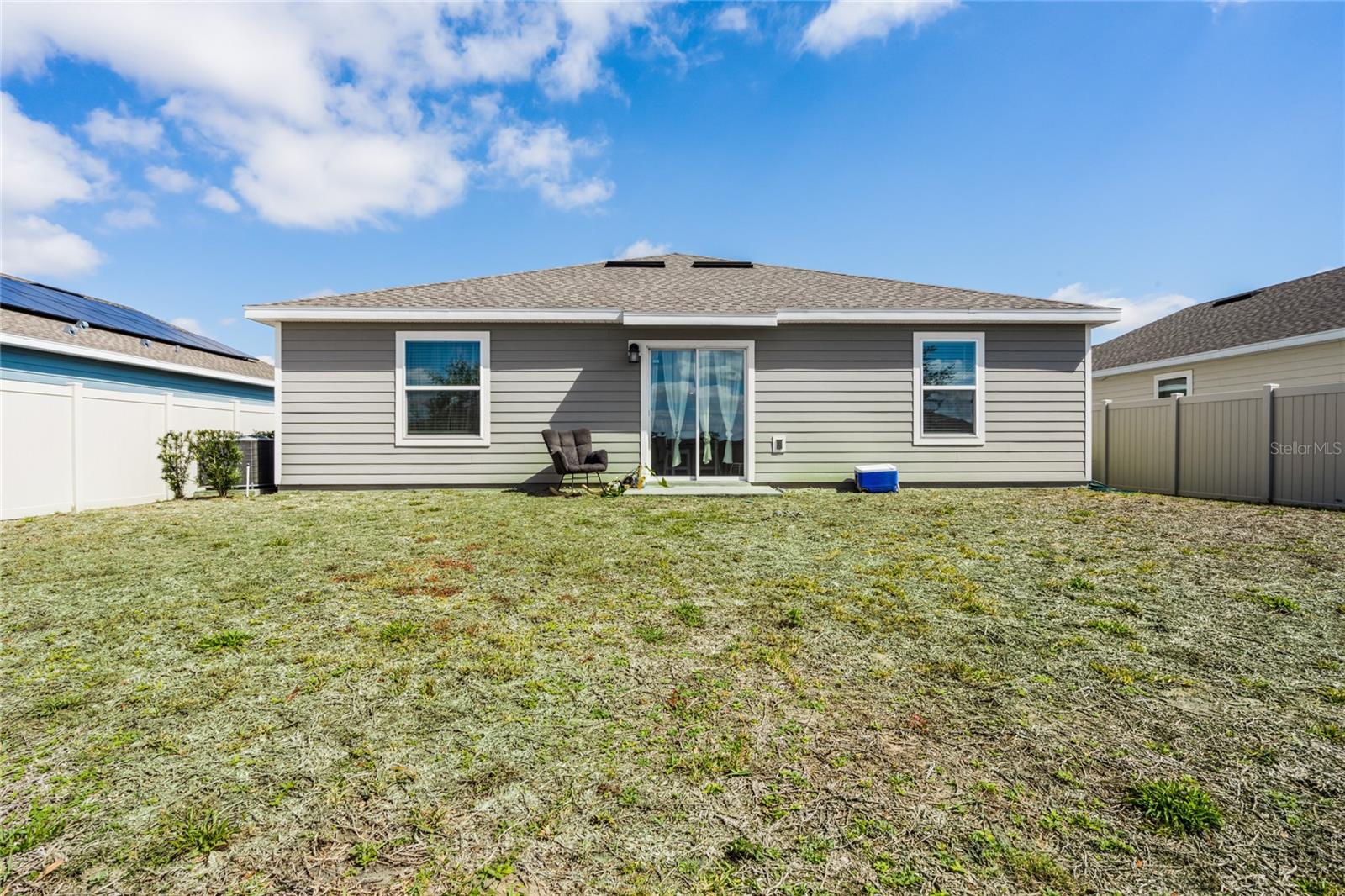 ESTATES AT LAKE HAMMOCK - Residential