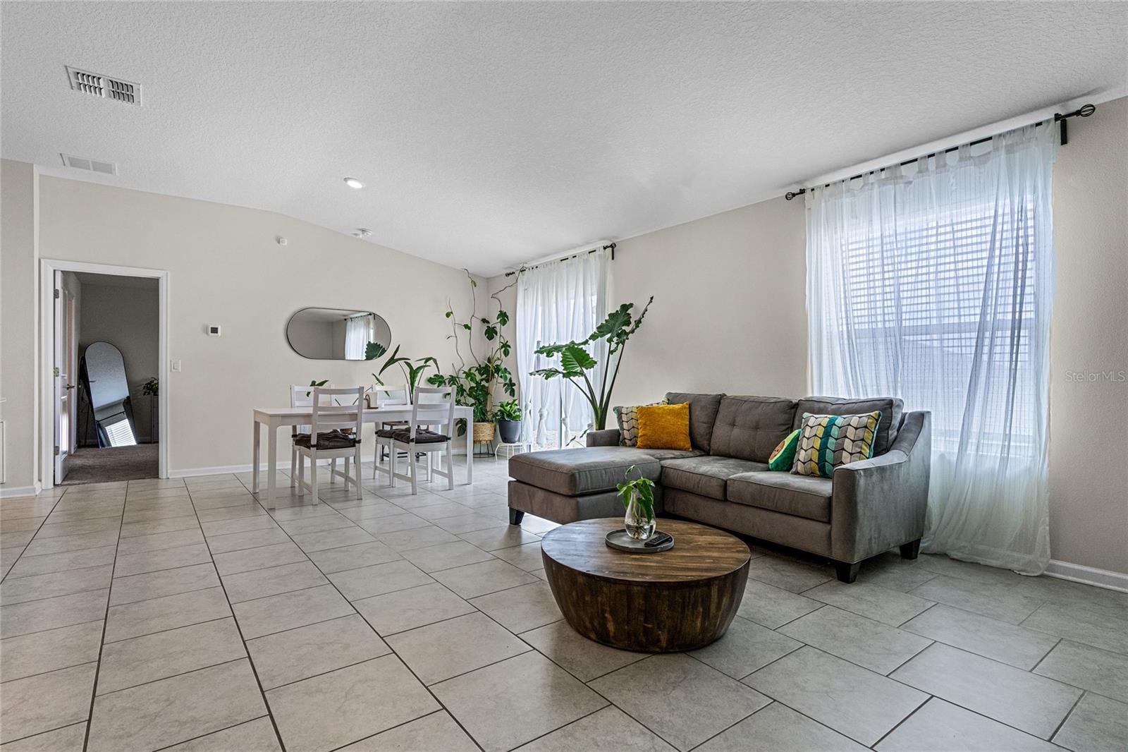 ESTATES AT LAKE HAMMOCK - Residential