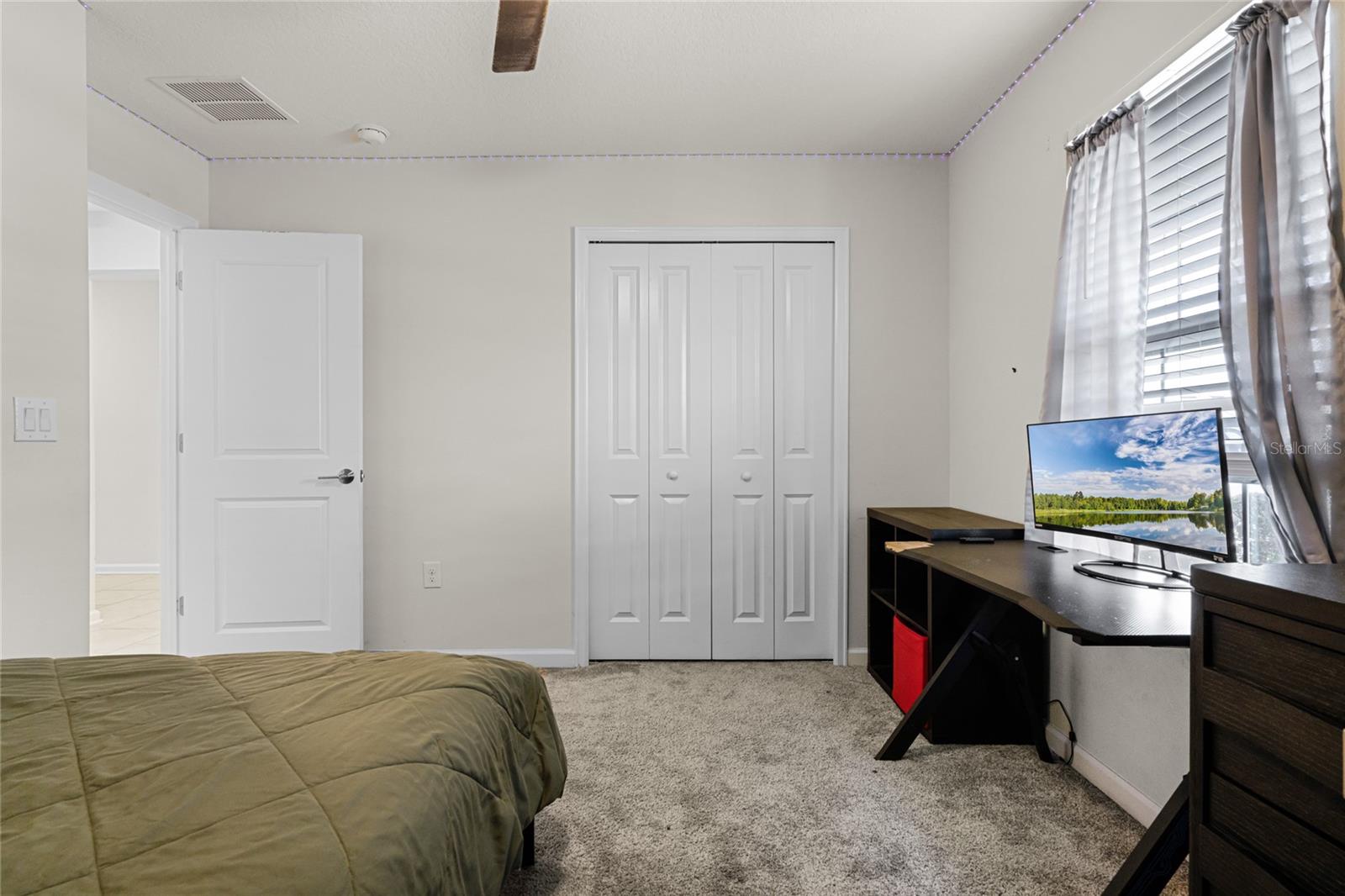 ESTATES AT LAKE HAMMOCK - Residential