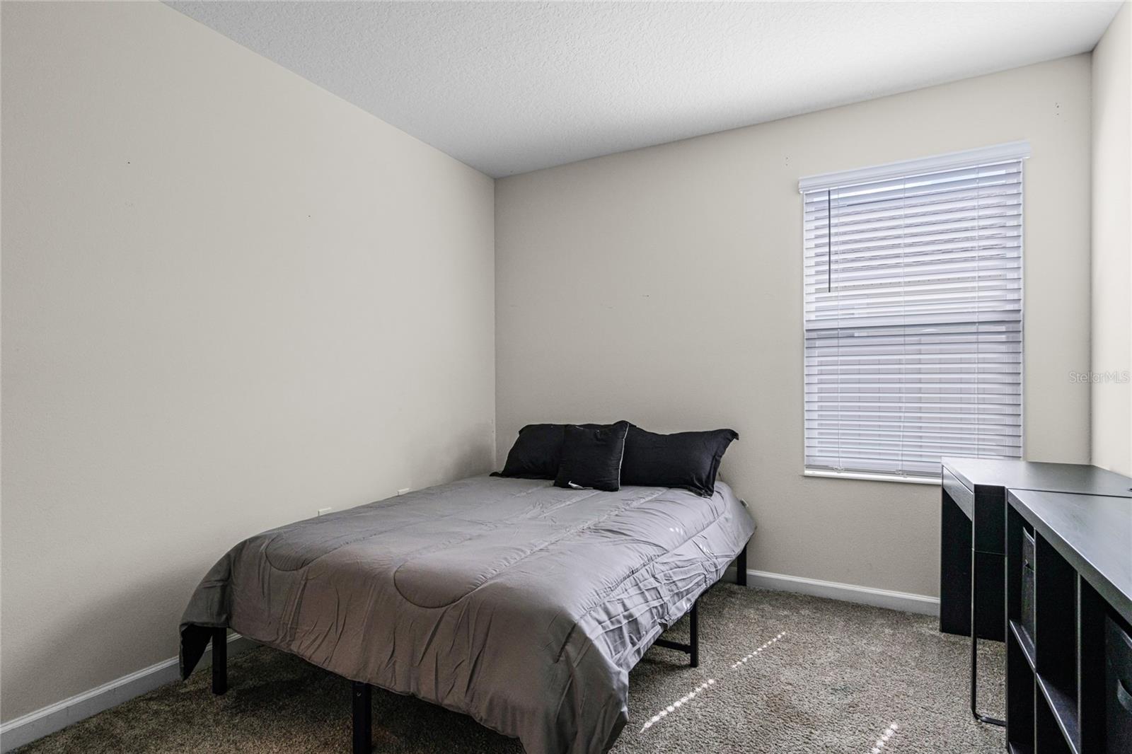 ESTATES AT LAKE HAMMOCK - Residential