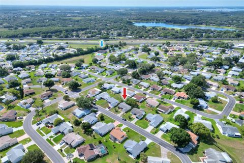 A home in LAKELAND