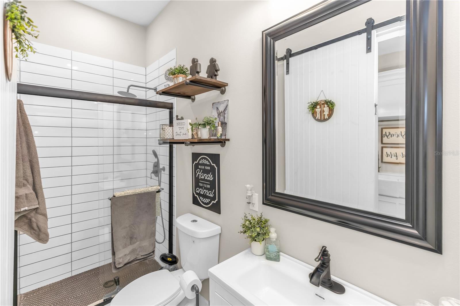 RIVER OAKS ESTATES - Residential