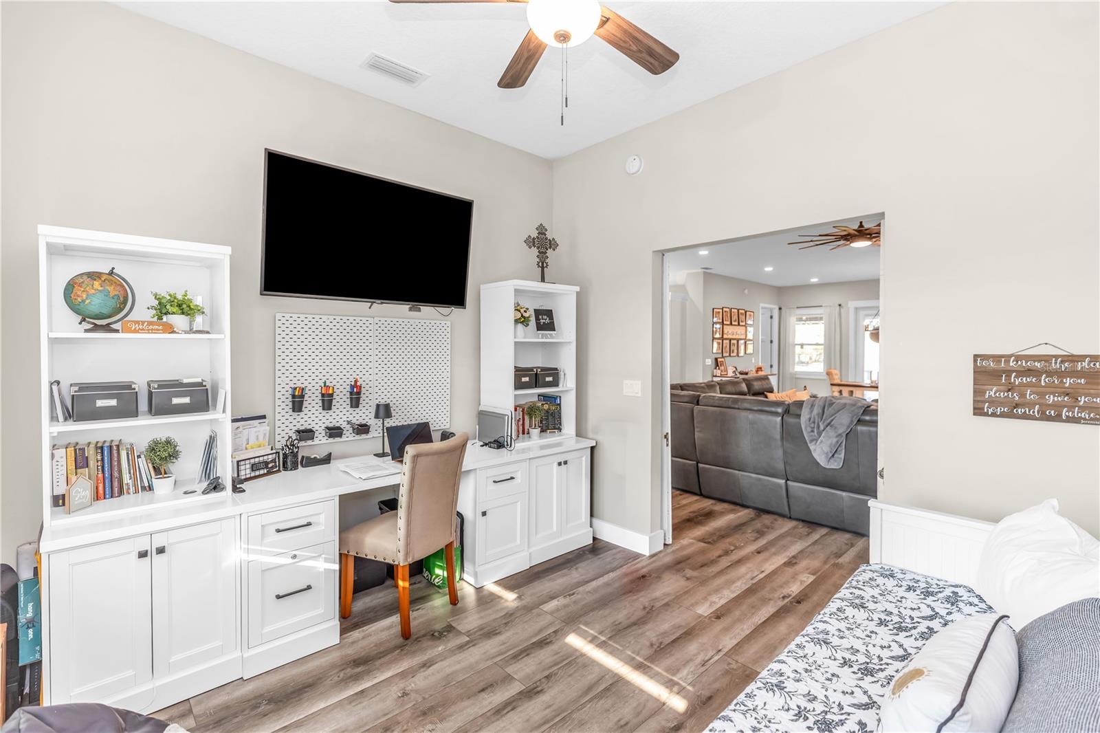 RIVER OAKS ESTATES - Residential