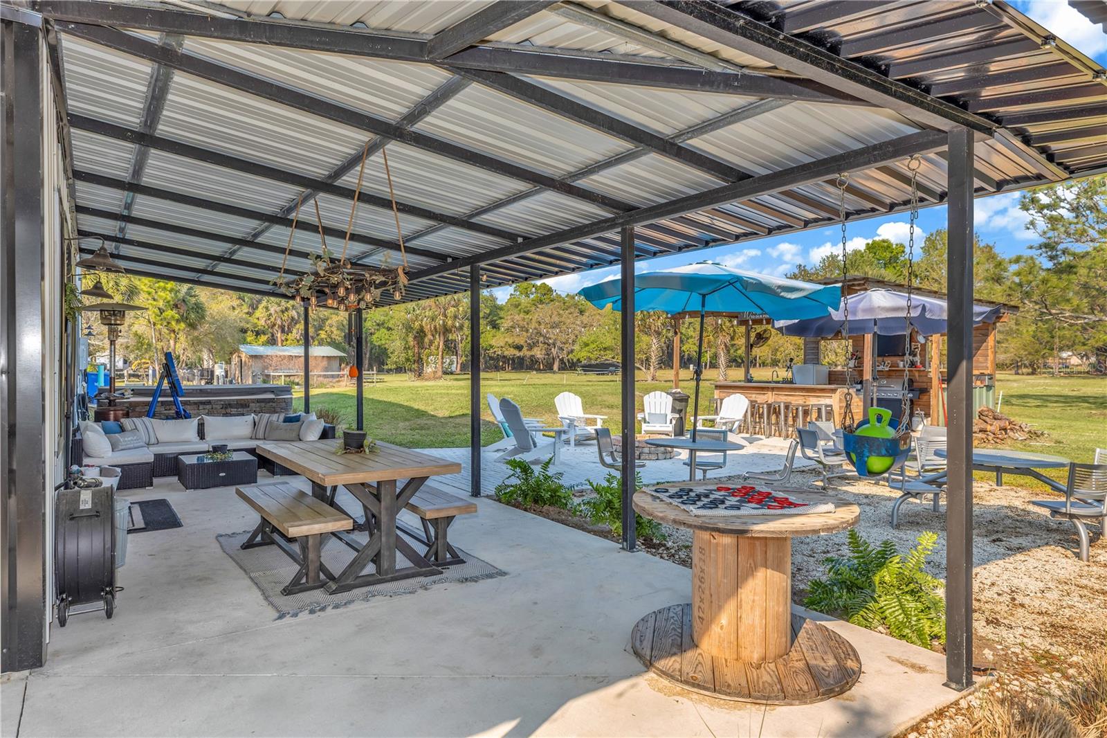 RIVER OAKS ESTATES - Residential