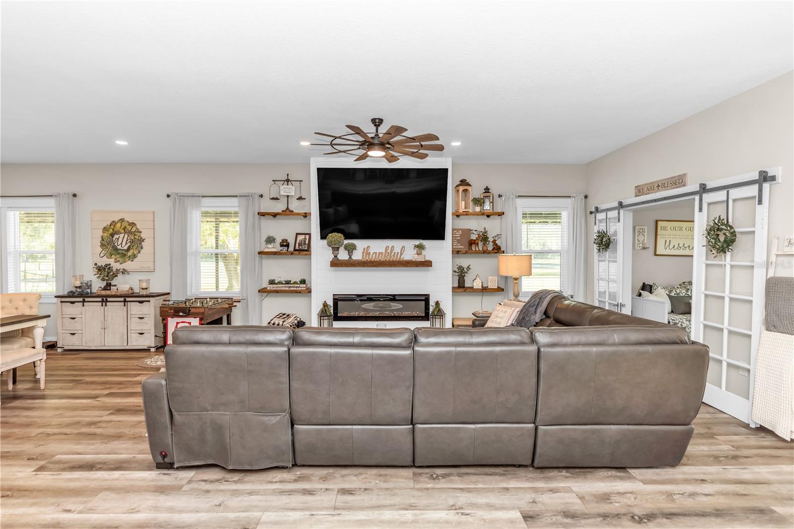 RIVER OAKS ESTATES - Residential