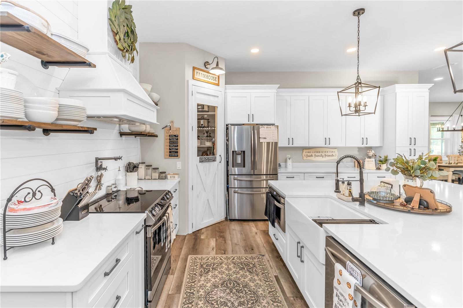 RIVER OAKS ESTATES - Residential