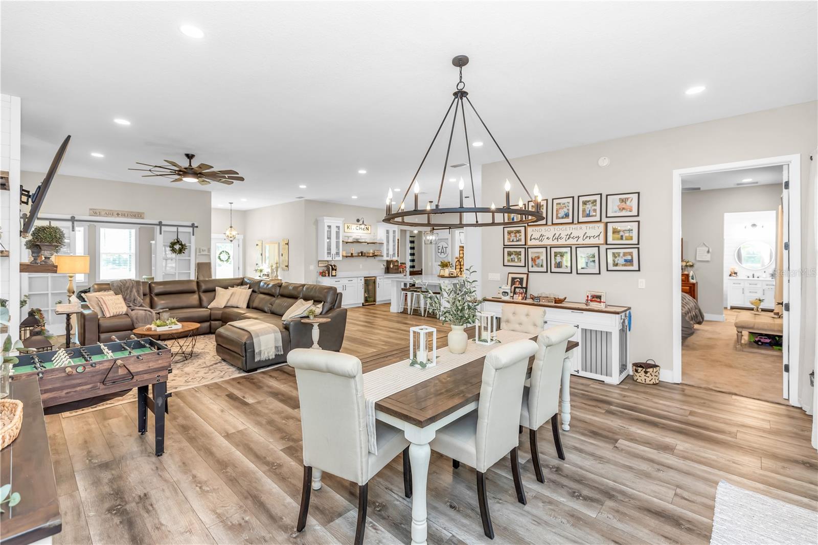 RIVER OAKS ESTATES - Residential