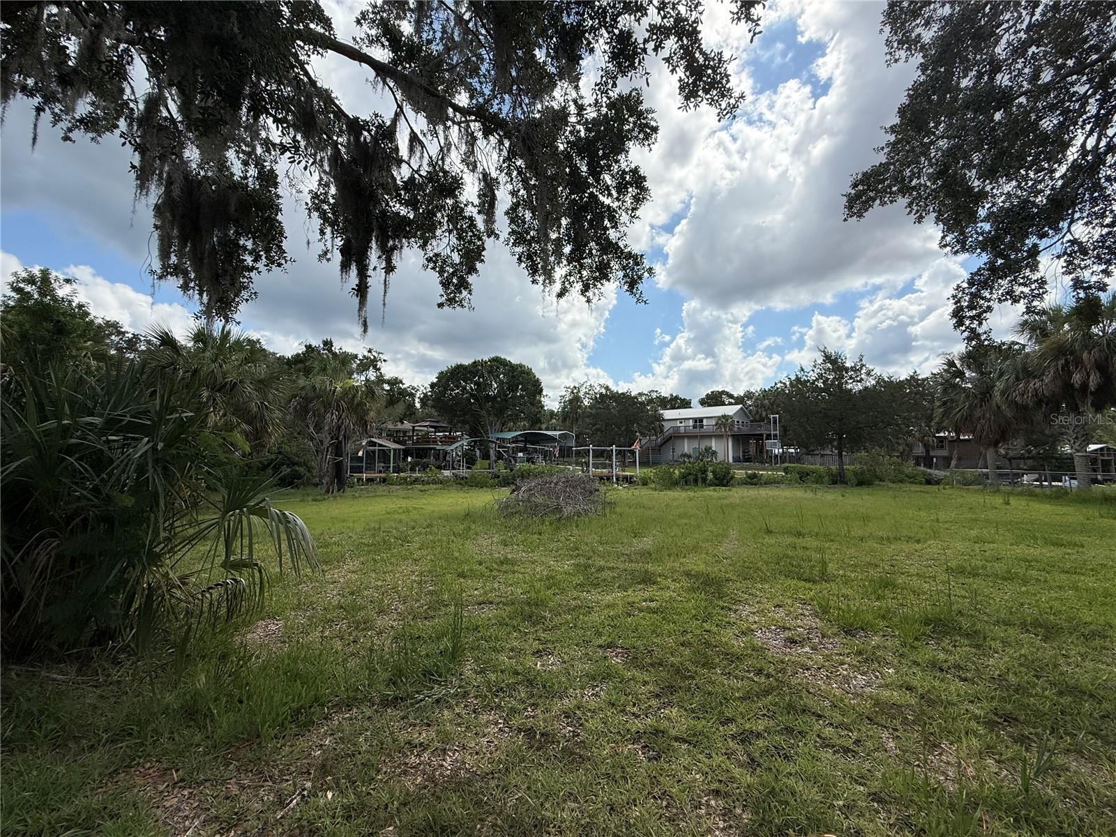 ST MARTINS ESTUARY RETREATS UNIT 06 - Land