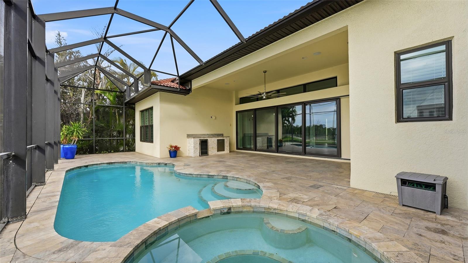 LEGENDS BAY - Residential