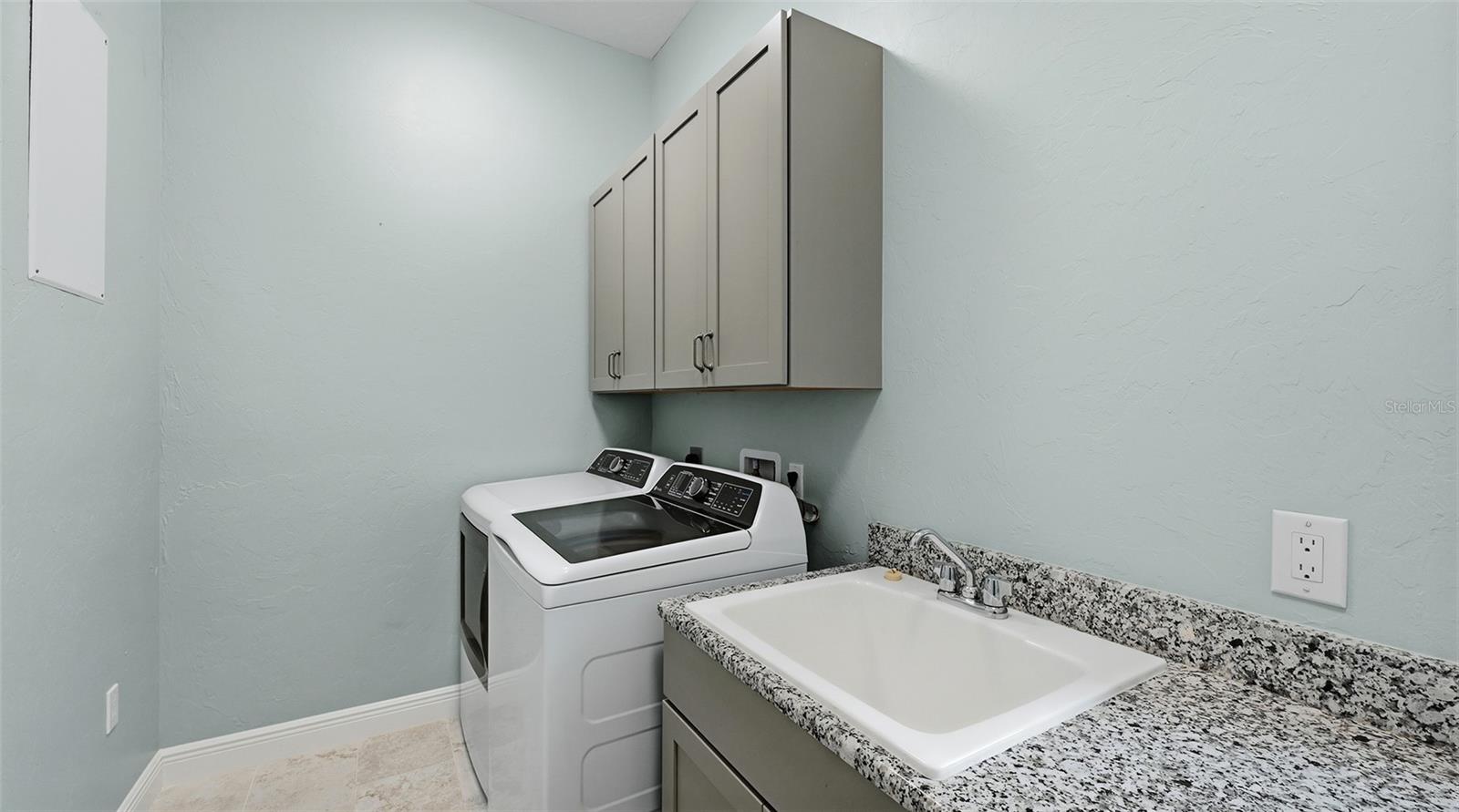 LEGENDS BAY - Residential