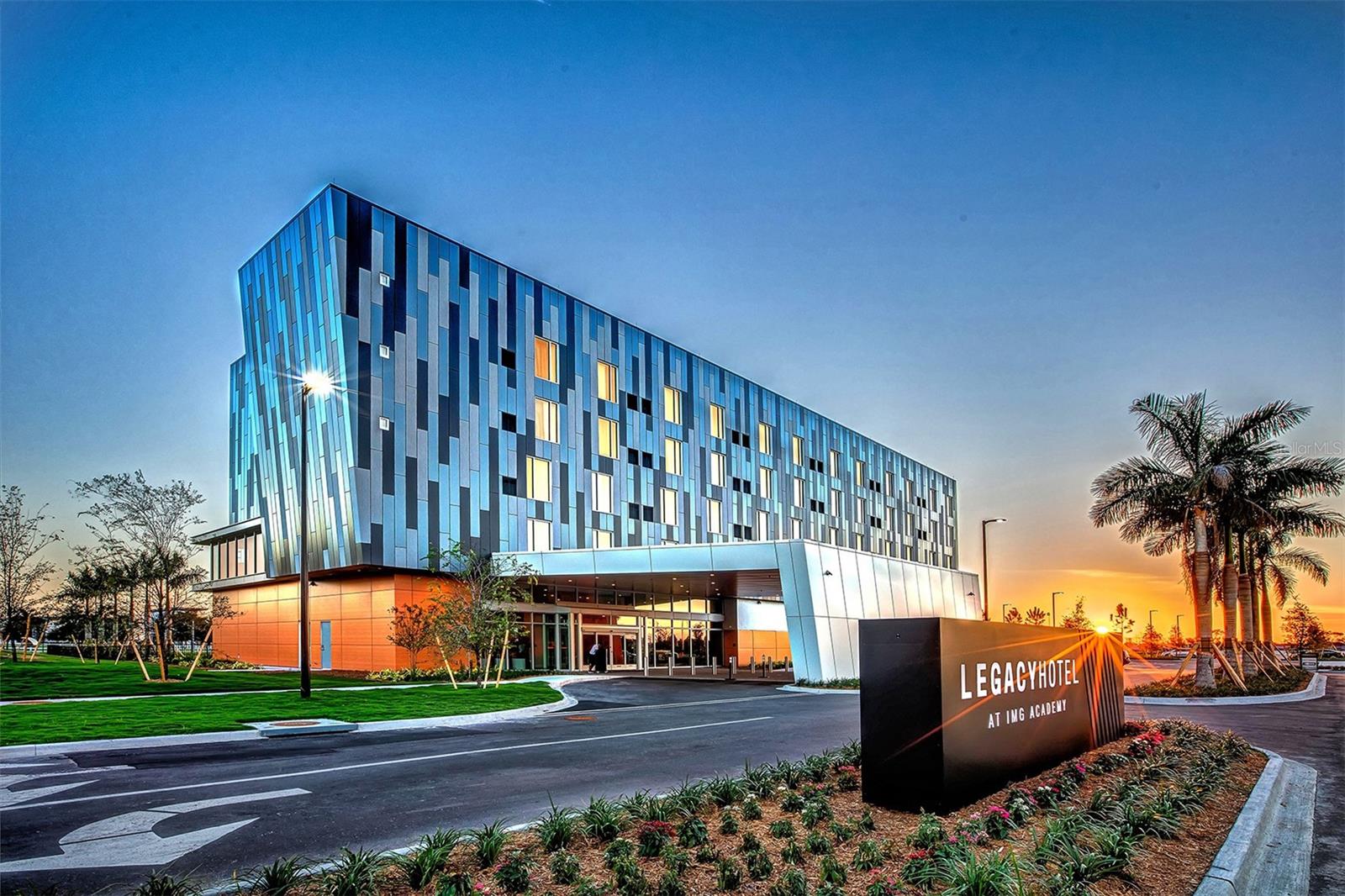 LEGENDS BAY - Residential