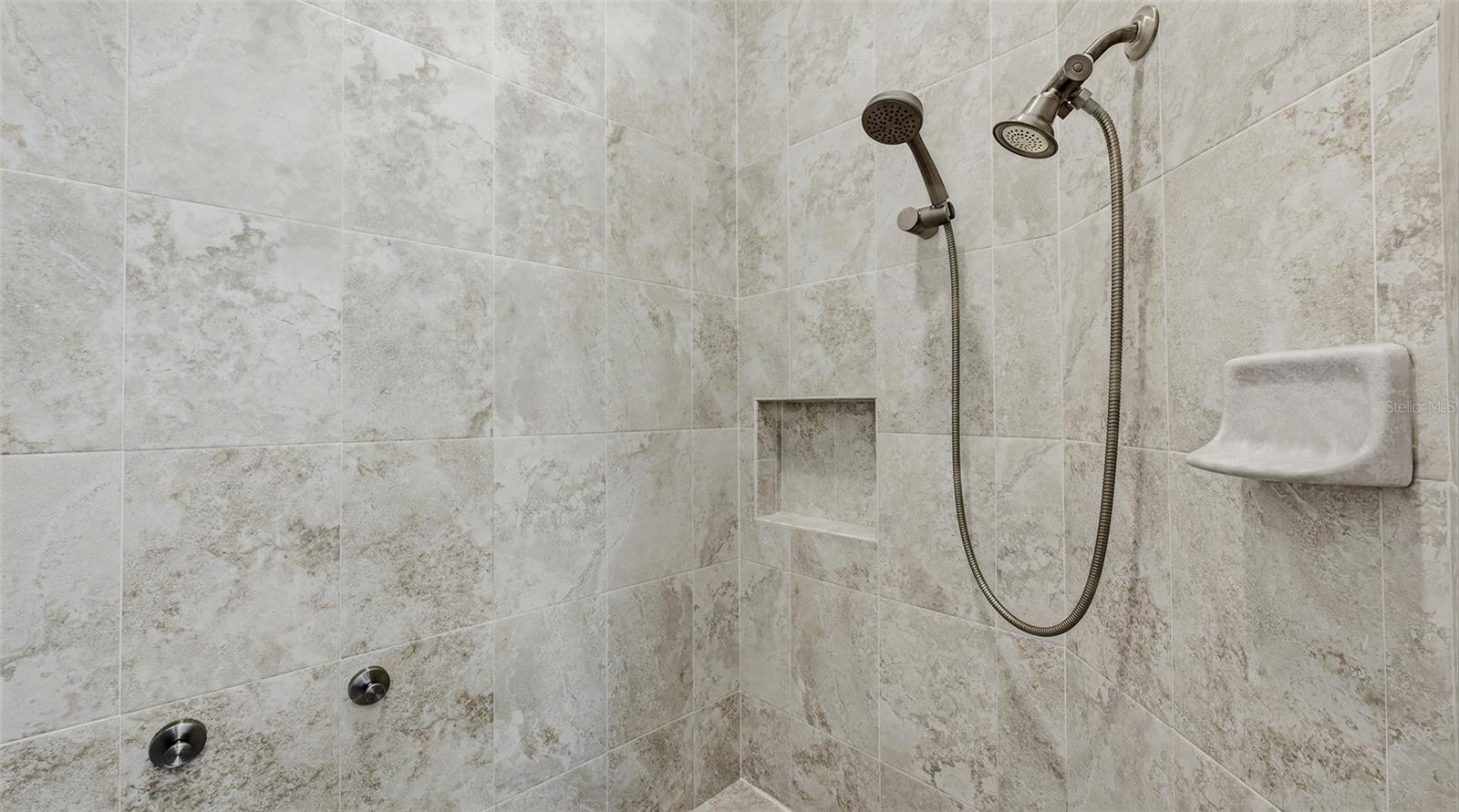 LEGENDS BAY - Residential