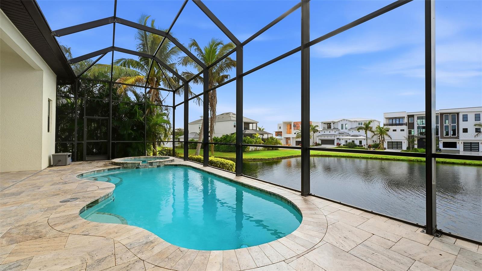 LEGENDS BAY - Residential