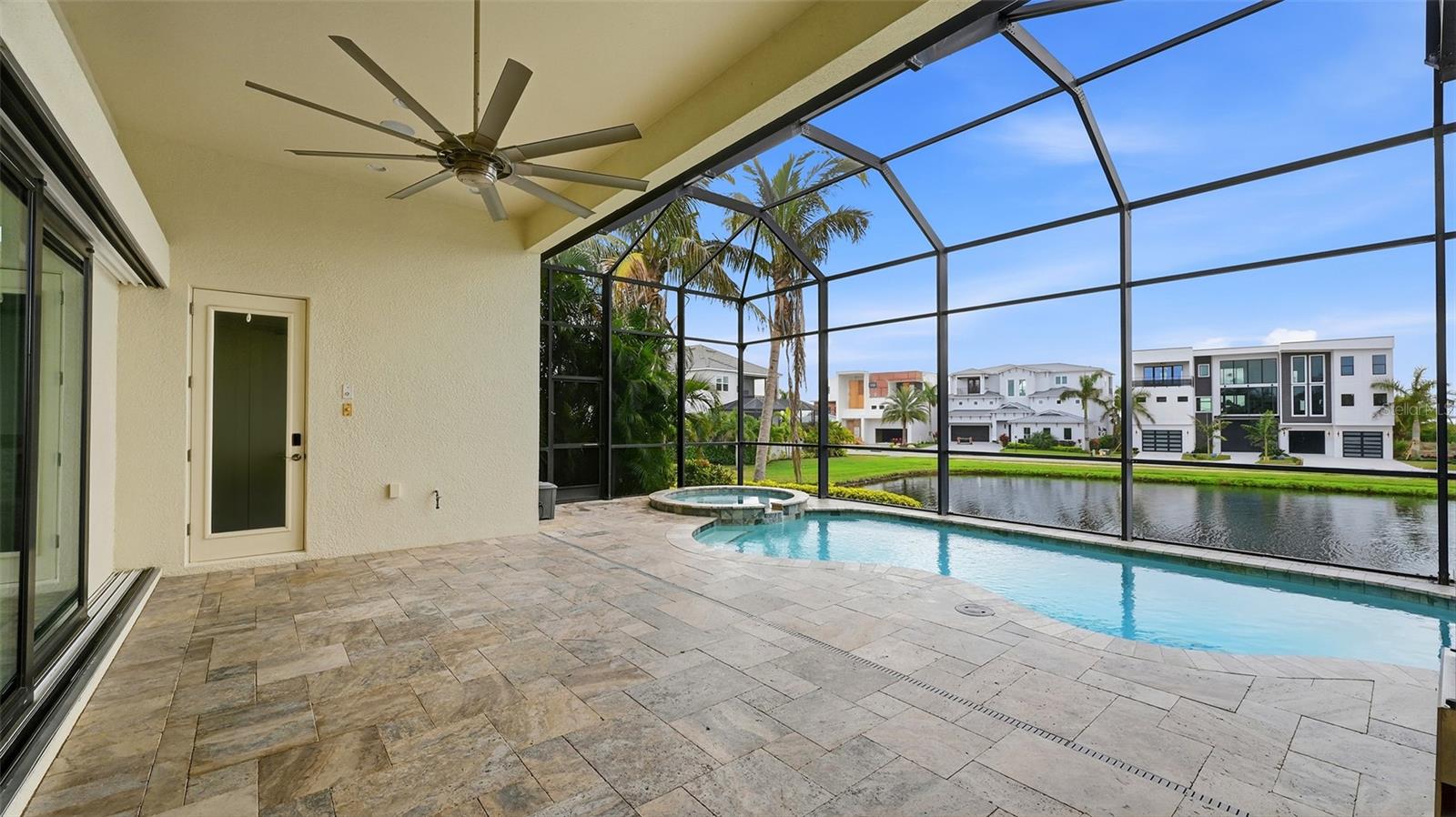 LEGENDS BAY - Residential