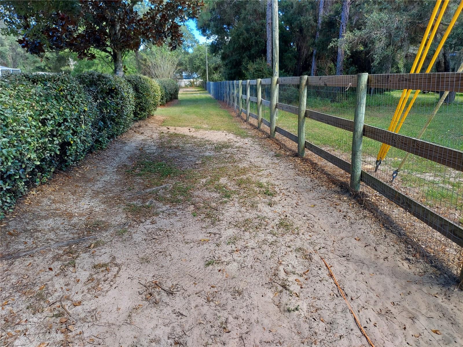 PINE RIDGE UNIT 03 - Residential