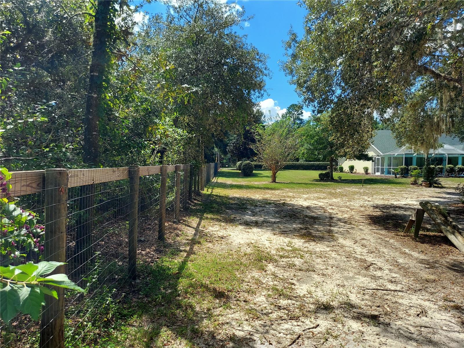 PINE RIDGE UNIT 03 - Residential