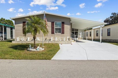 Photo of 281 Edgewood Boulevard, Lake Wales, FL 33898 (MLS # S5137665) Photo of 281 Edgewood Boulevard, Lake Wales, FL 33898 (MLS # S5137665)