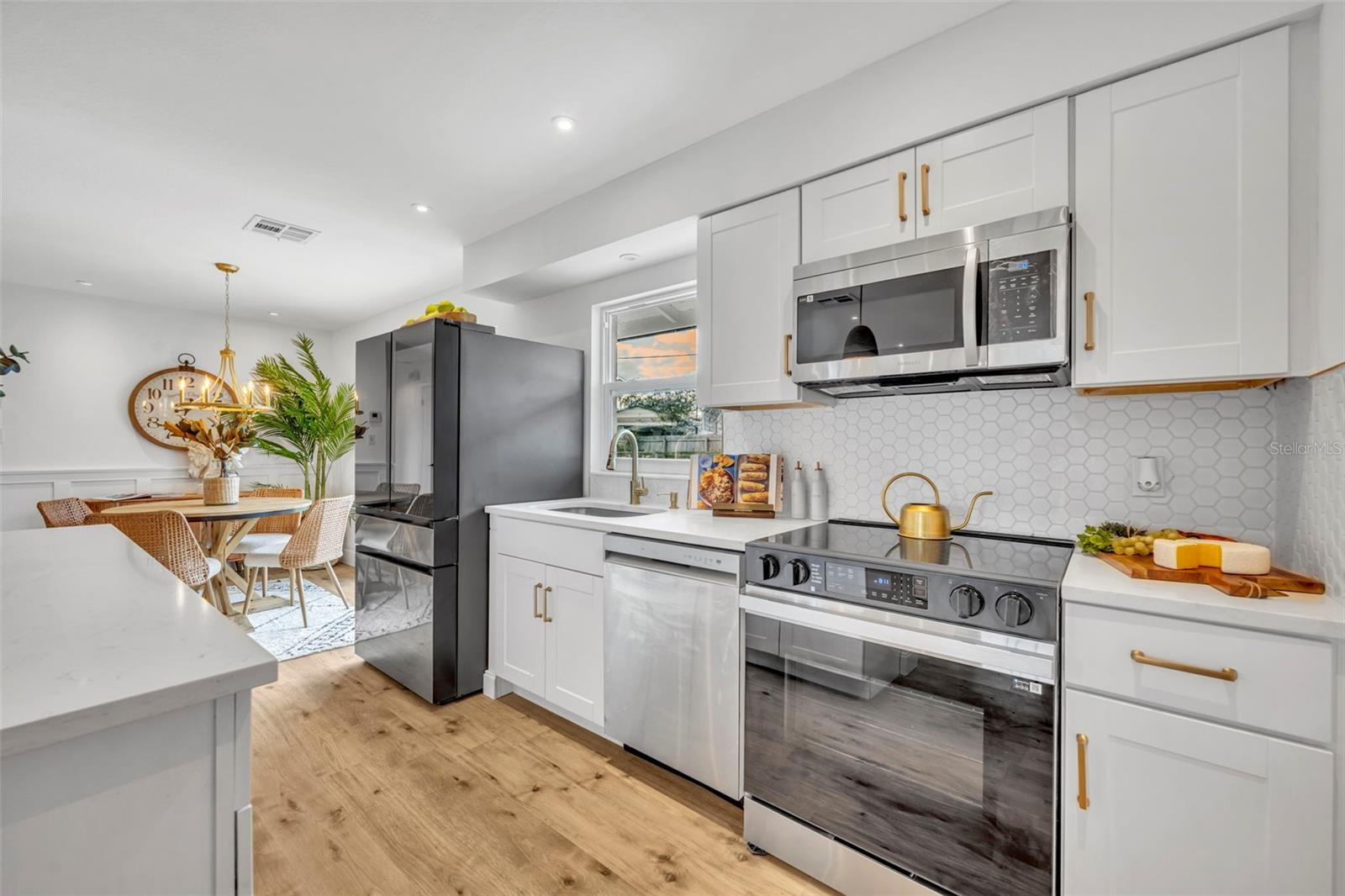 ENGELWOOD PARK - Residential