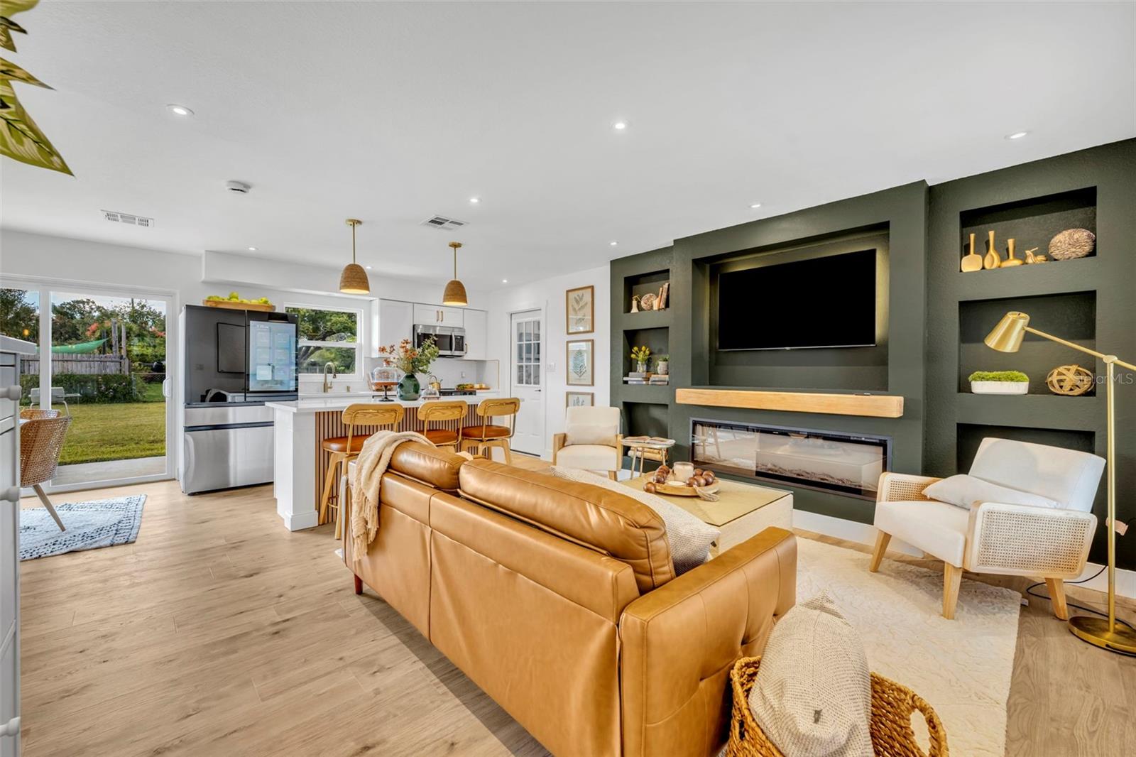 ENGELWOOD PARK - Residential