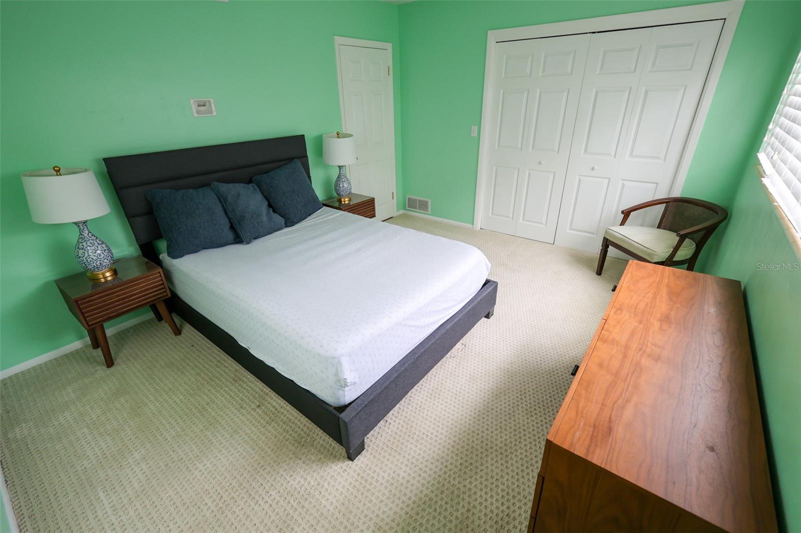 PINE OAK 1ST ADD - Residential Lease