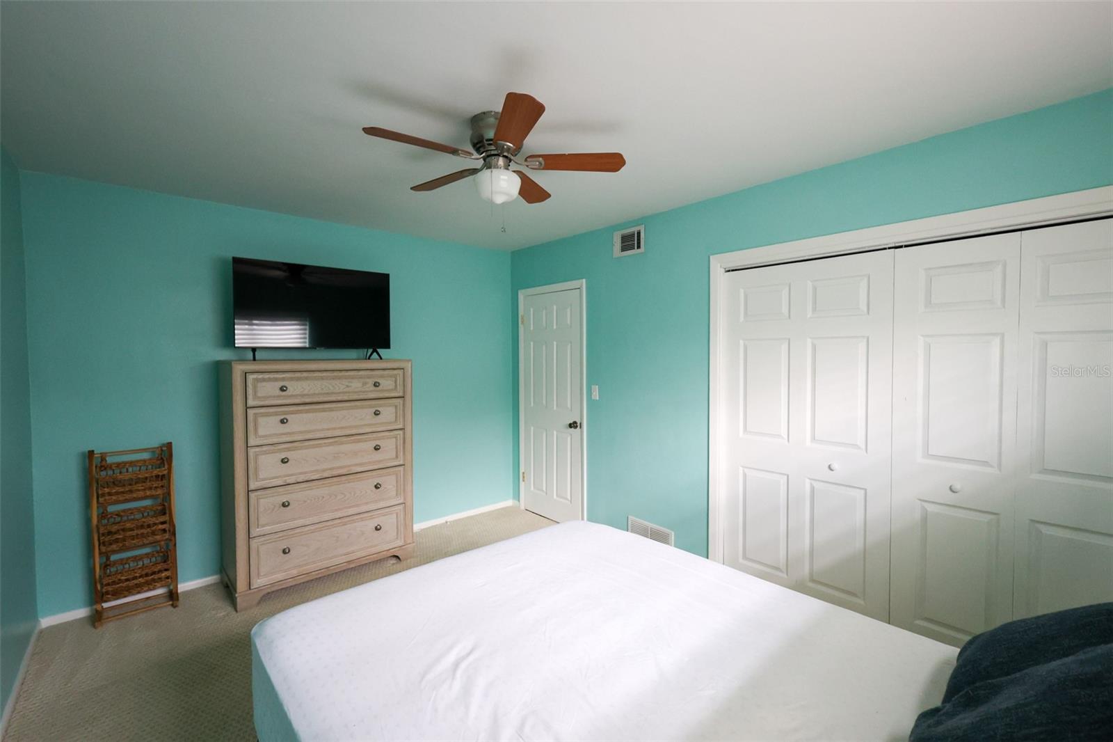 PINE OAK 1ST ADD - Residential Lease