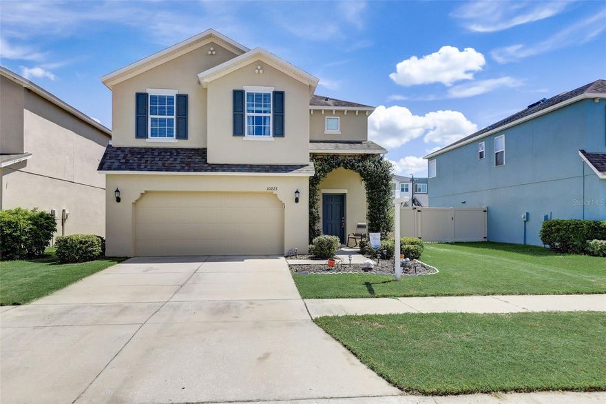 Come enjoy your new home in beautiful Belmont community. This home is surrounded by new shops, restaurants, and schools. This home is ready for you to move right in. This 4 bedroom 2 and 1/2 baths sits on an oversized lot with great access to a backyard ready for adventure. This yard is fully fenced with features all around and multiple setting areas. This home is ready inside and out.