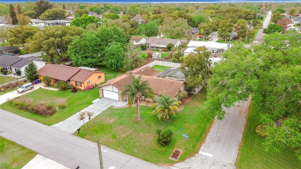 Photo of 300 Minnesota Avenue, Saint Cloud, FL 34769 (MLS # S5145709)