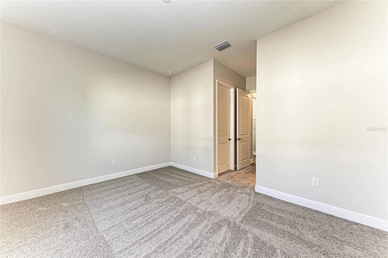 OAKFIELD TRAILS - Residential