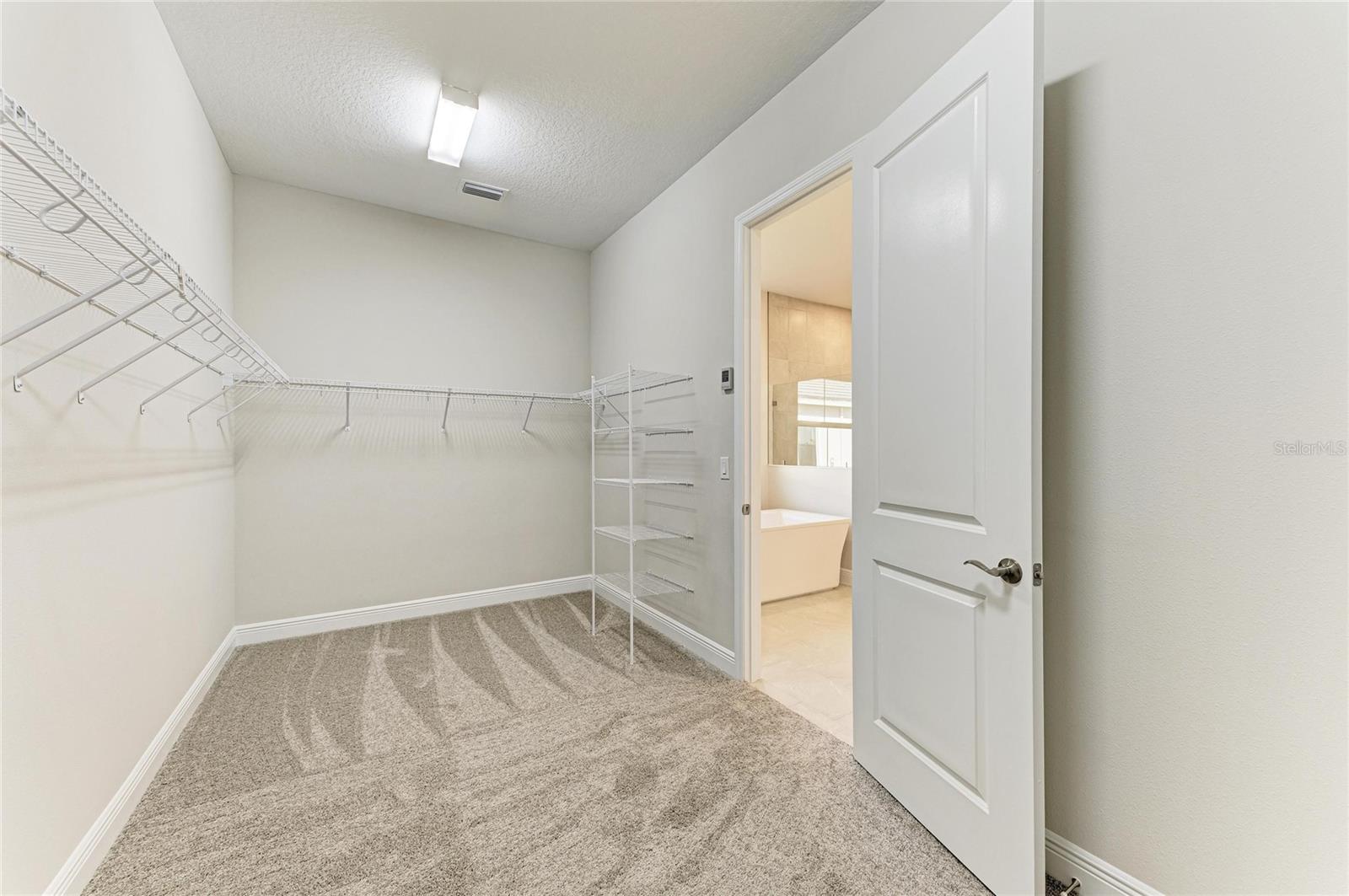 OAKFIELD TRAILS - Residential