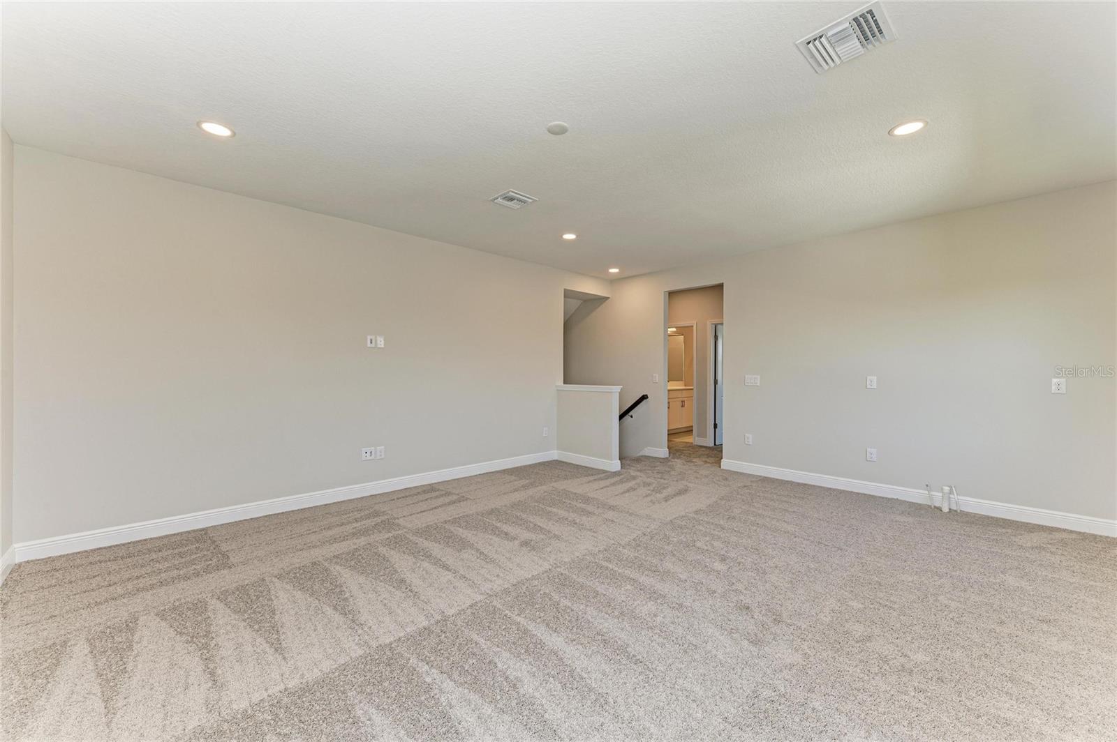 OAKFIELD TRAILS - Residential