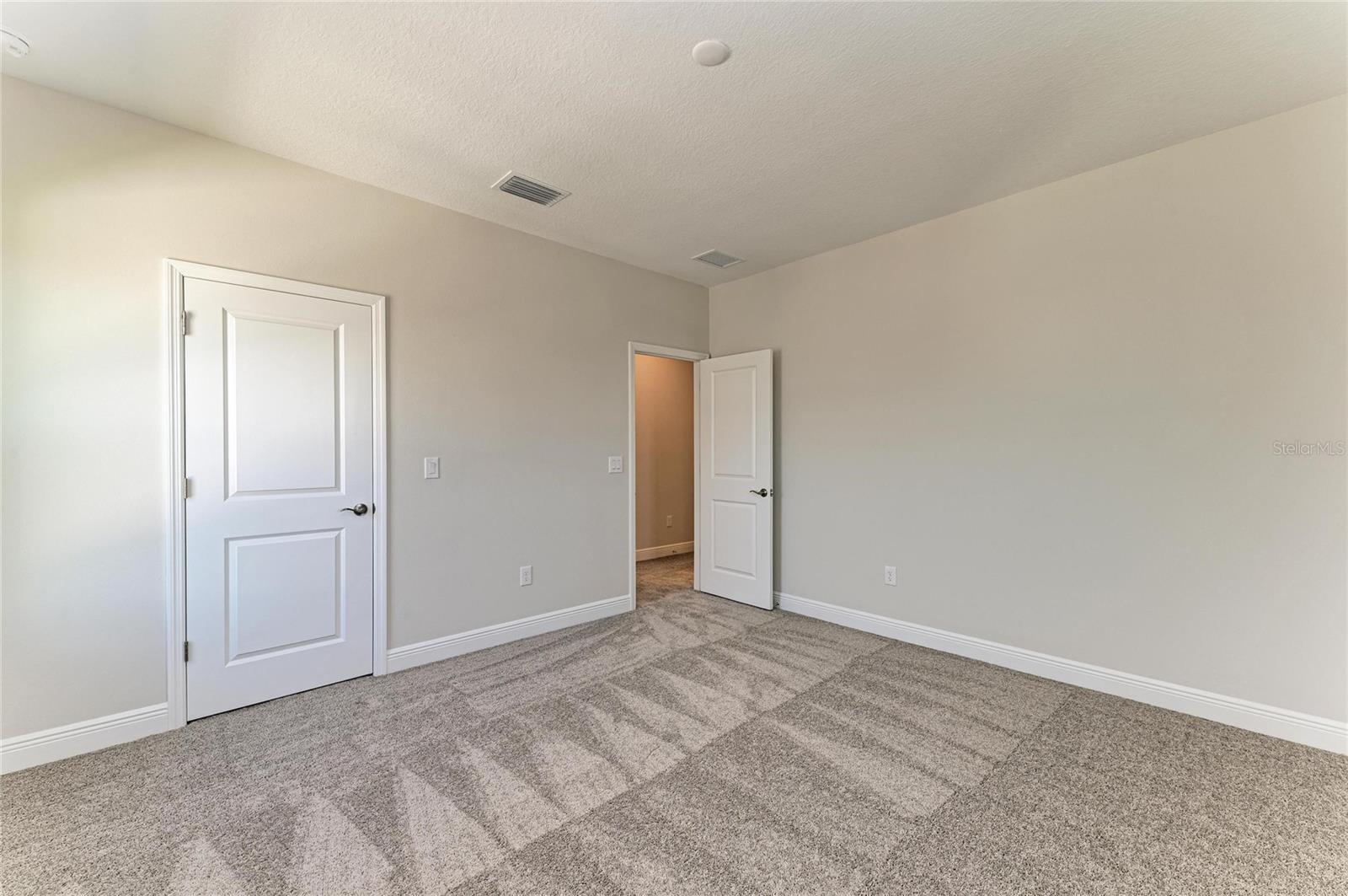 OAKFIELD TRAILS - Residential