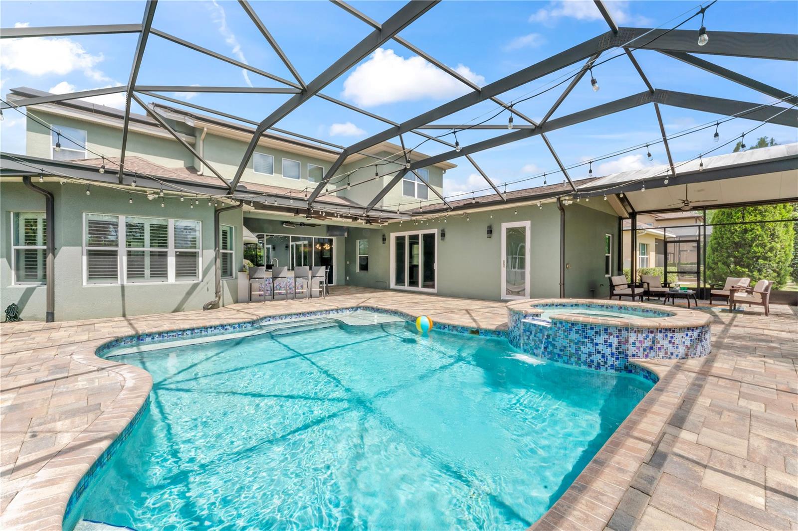 10007 HAZELNUT COURT