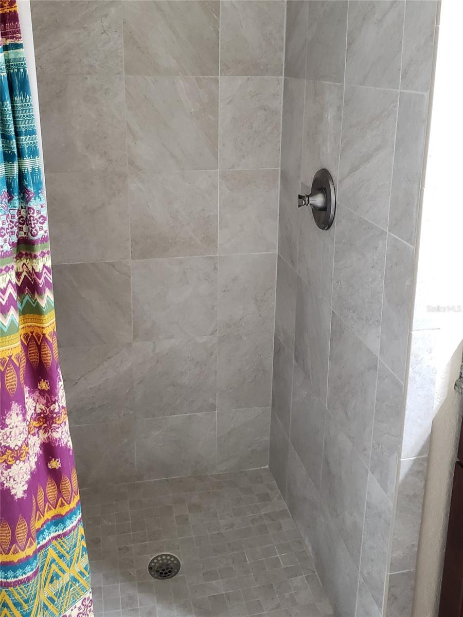 TAYLOR SQUARE - Residential