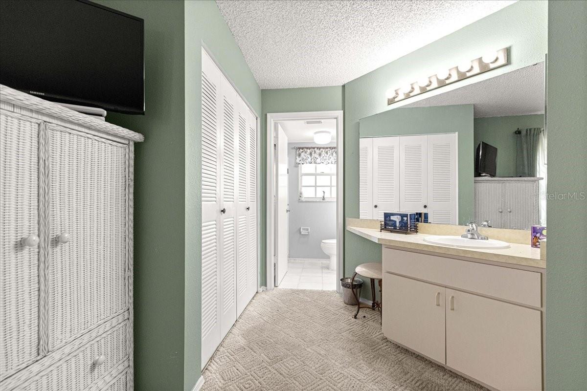 DERBY DOWNS - Residential