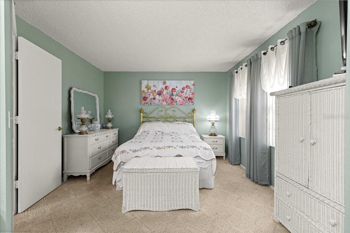 DERBY DOWNS - Residential