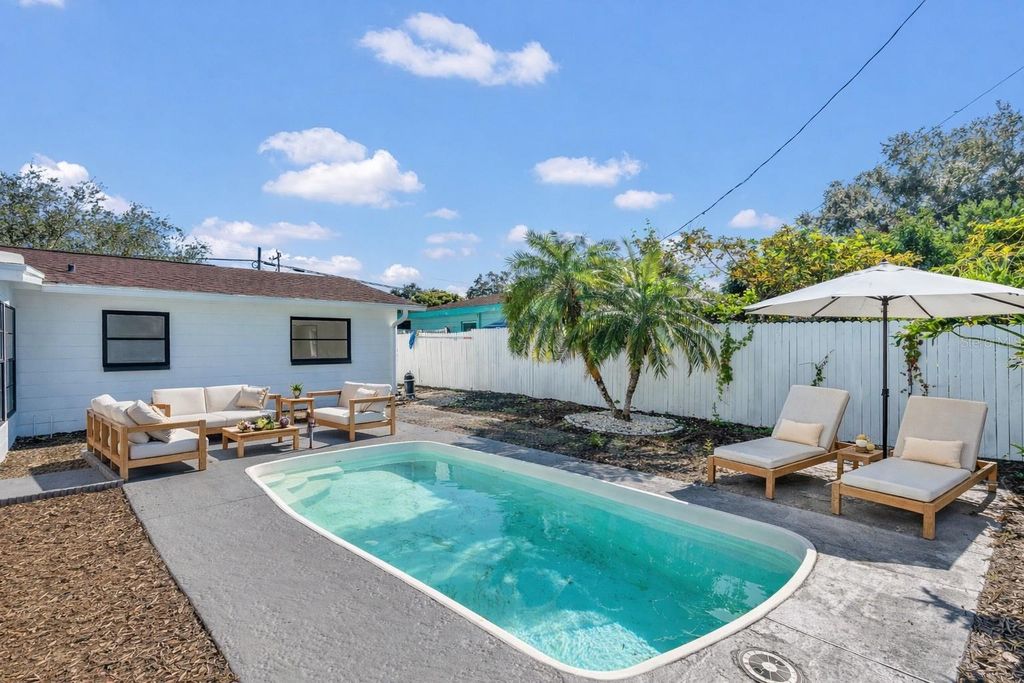 Photo of 11598 Ridge Road, Largo, FL 33778 (MLS # O6366977)