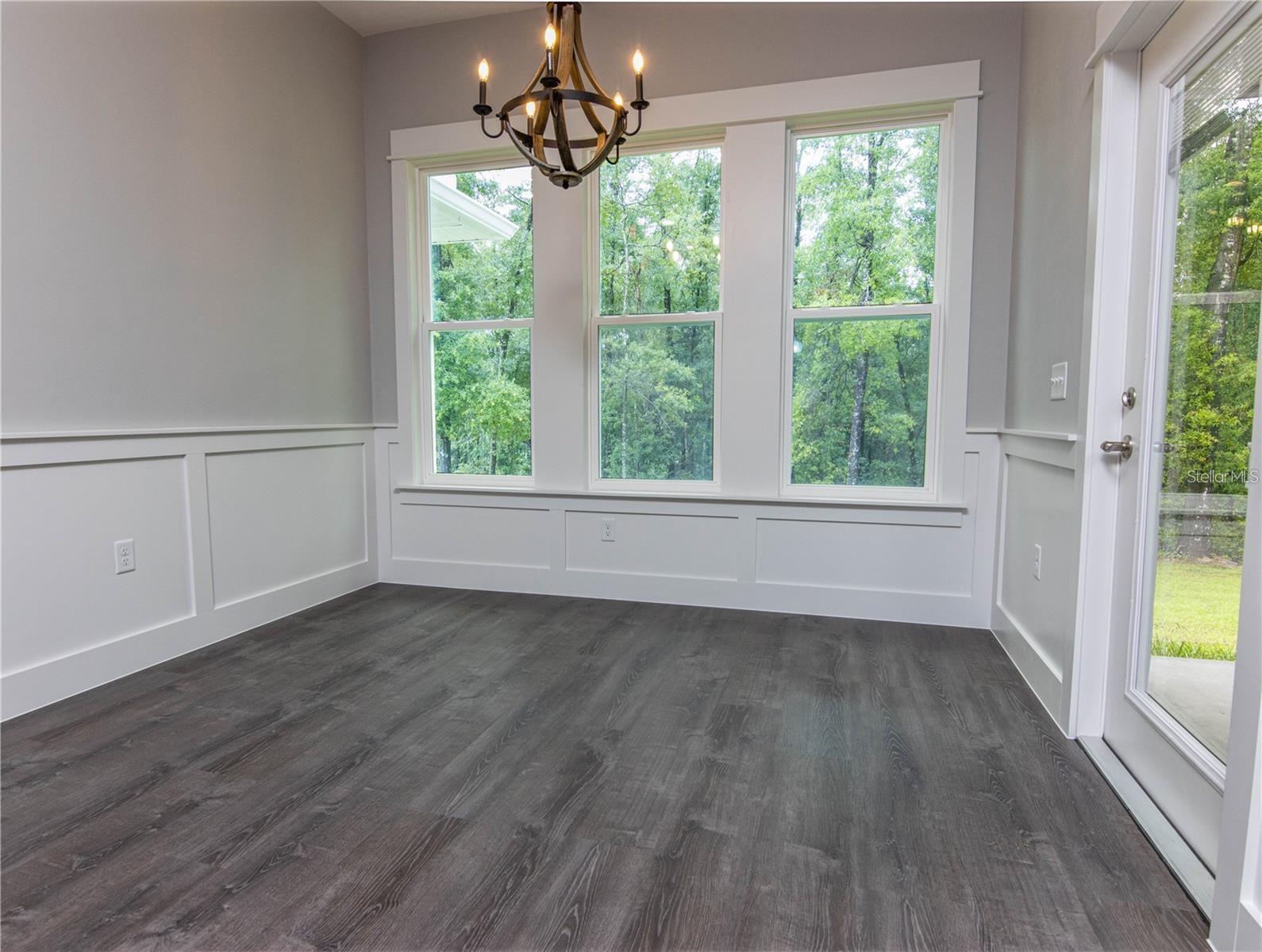 LAKE LOUISE ESTATES - Residential