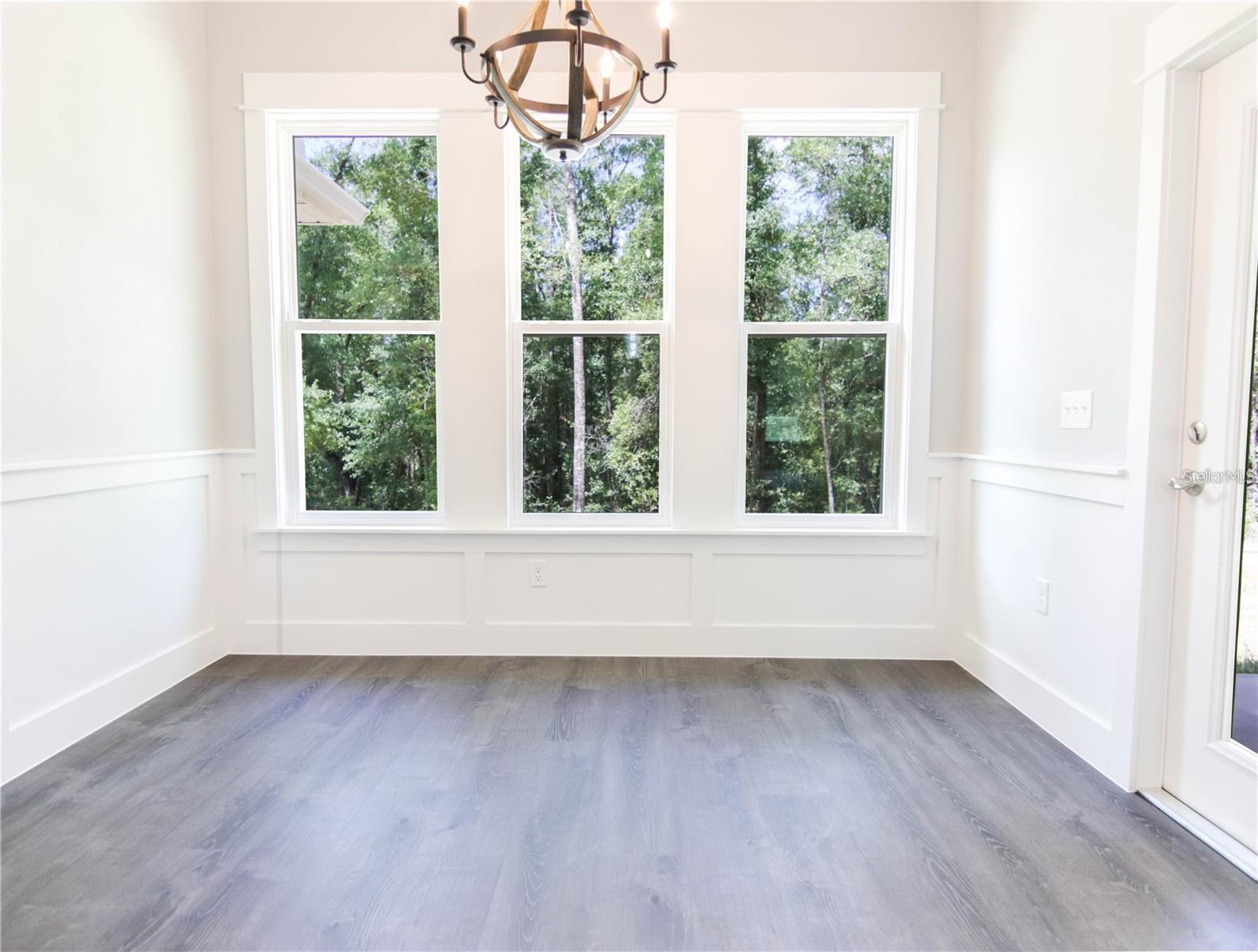 LAKE LOUISE ESTATES - Residential