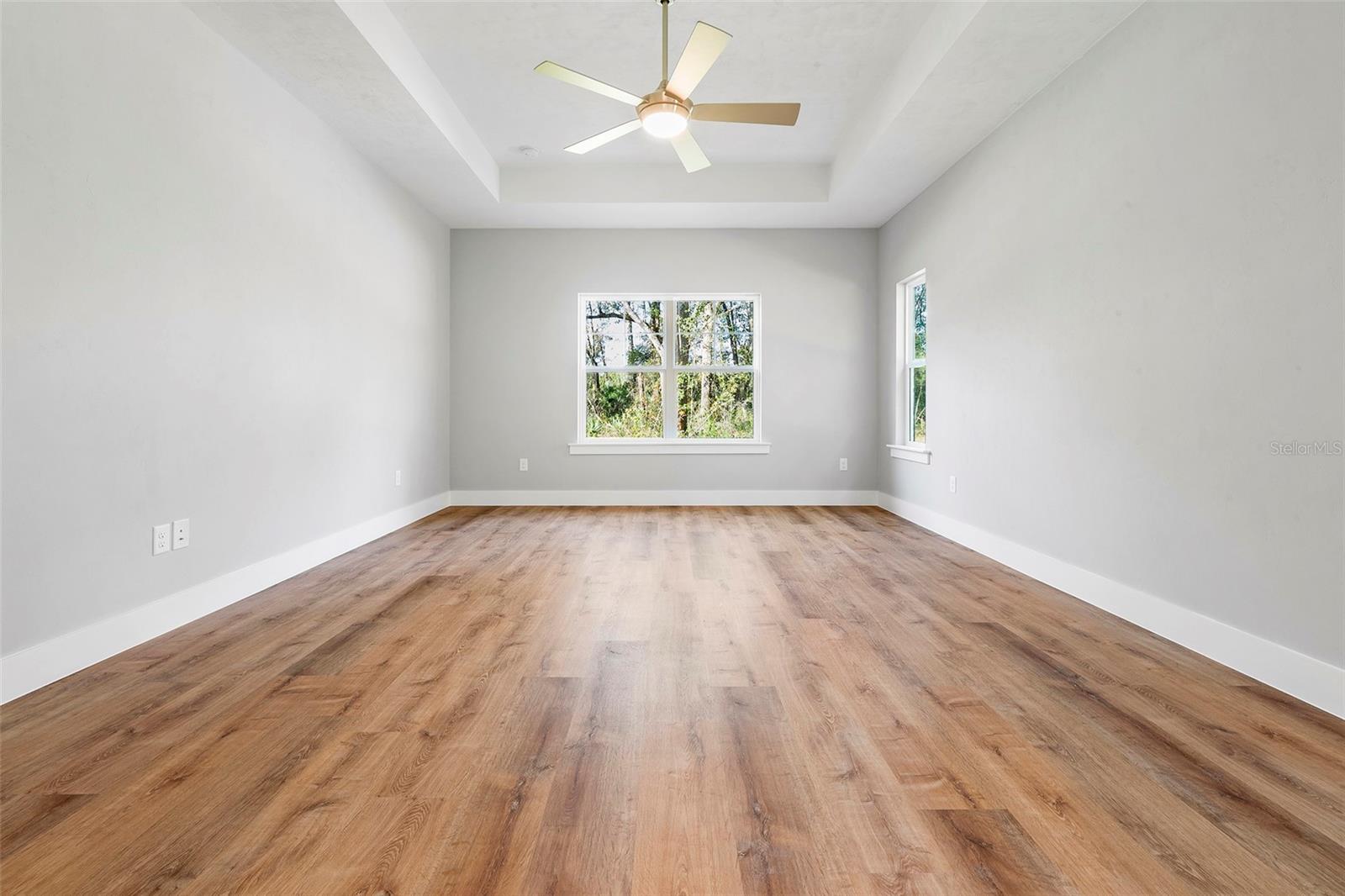 LAKE LOUISE ESTATES - Residential