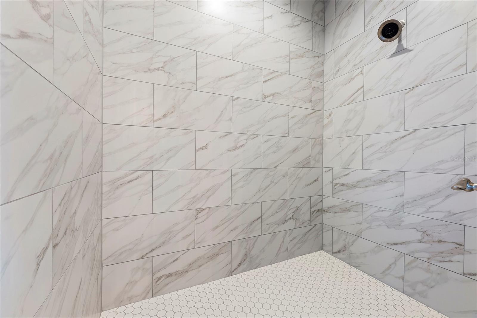 LAKE LOUISE ESTATES - Residential