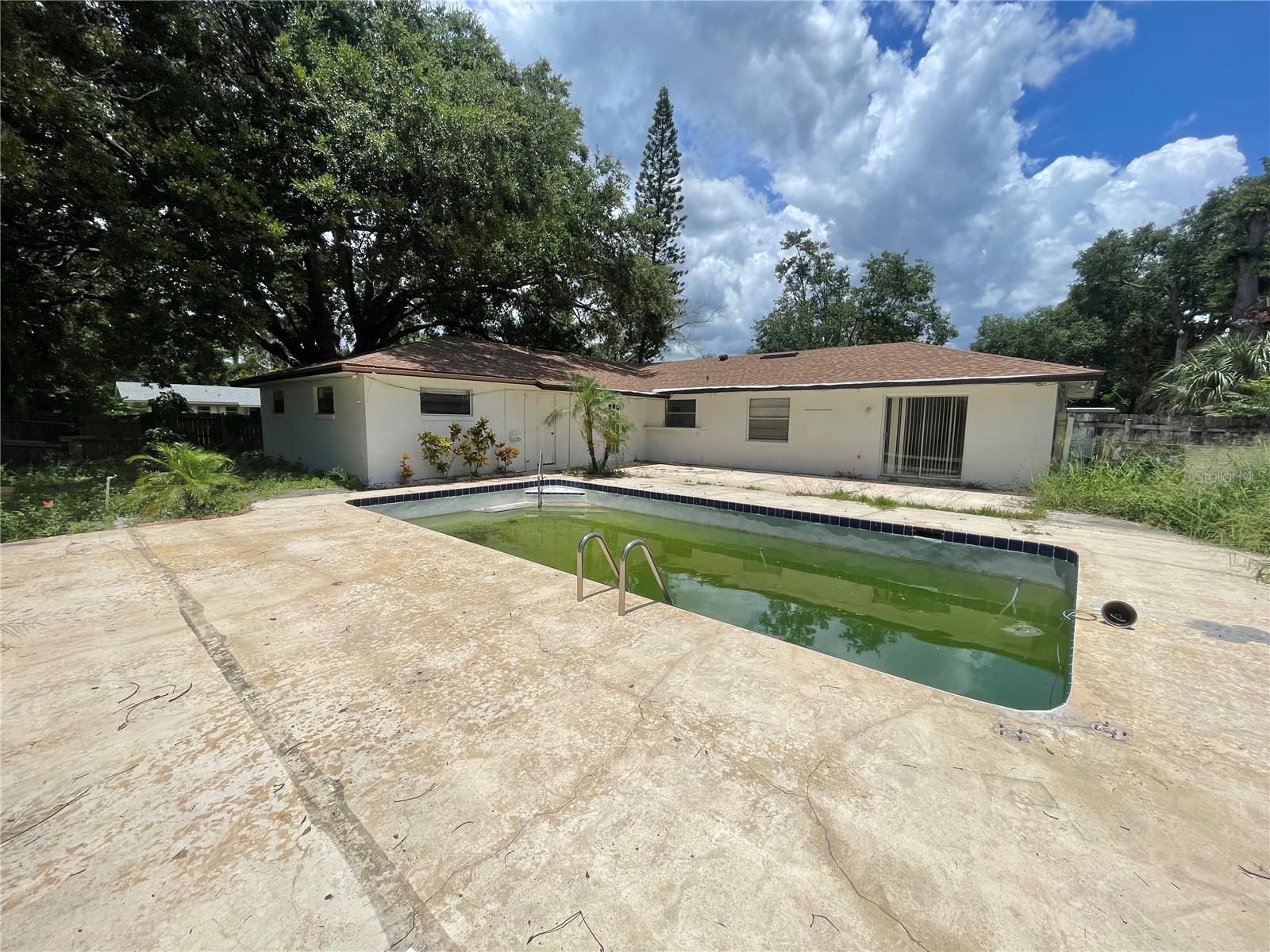 RIDGE MANOR FIRST ADD - Residential