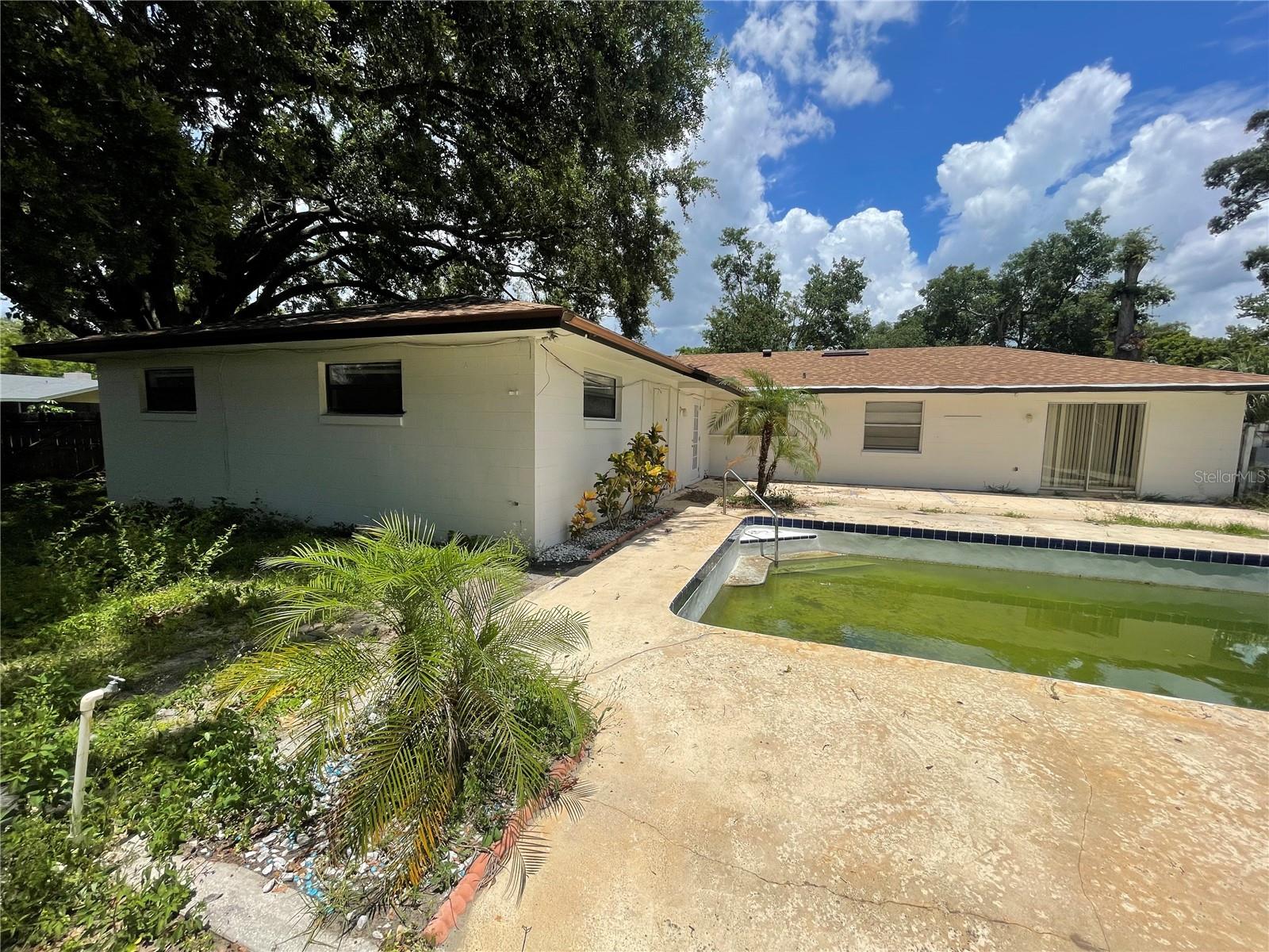 RIDGE MANOR FIRST ADD - Residential