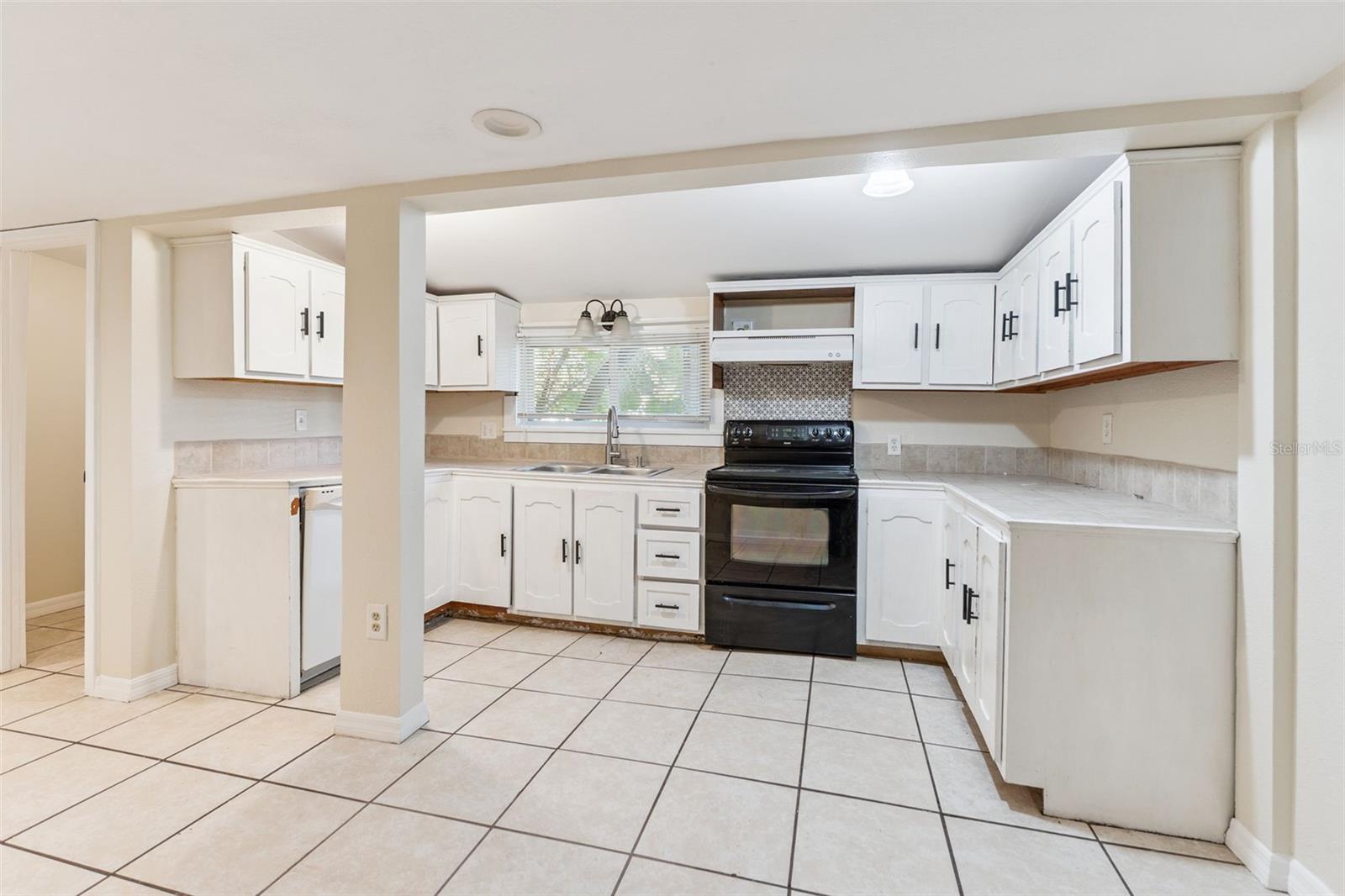 CARASTAL MANOR ADD - Residential