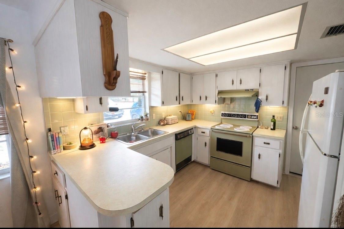 OAK FOREST UNIT 02 - Residential