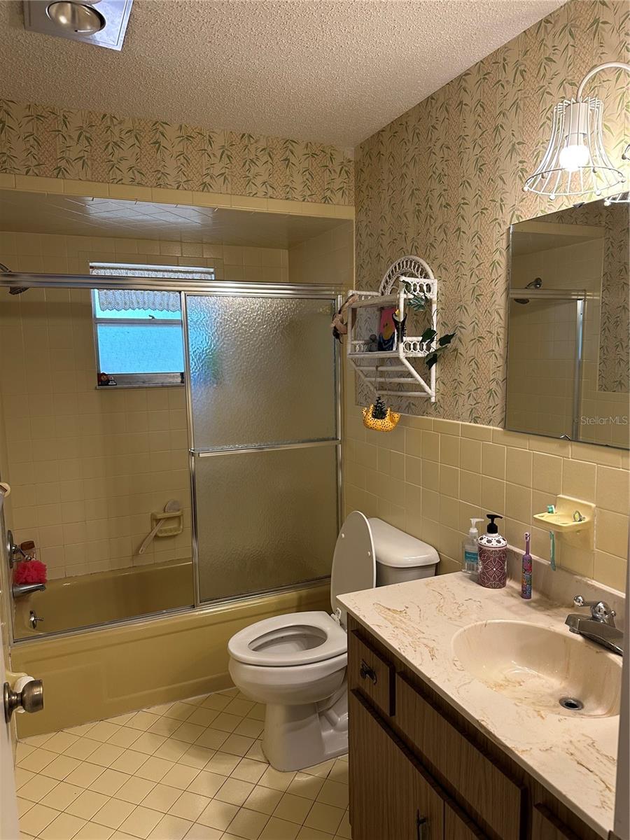 OAK FOREST UNIT 02 - Residential