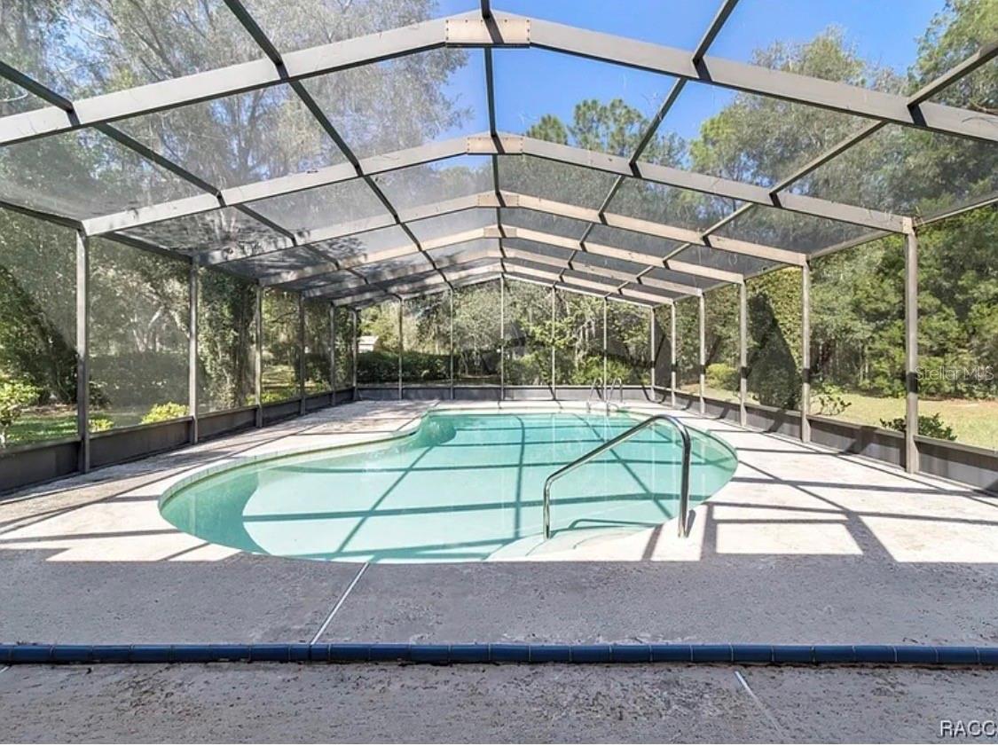 OAK FOREST UNIT 02 - Residential