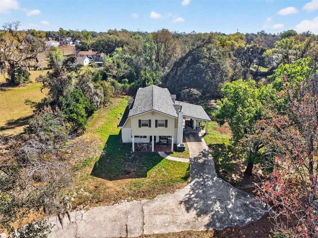 Photo of 902 Two Houses Lane, Seffner, FL 33584 (MLS # TB8481569)