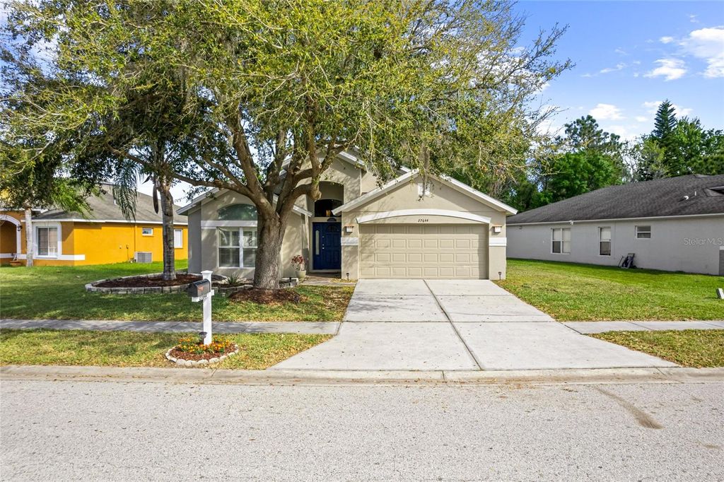 Photo of 27644 SUGAR LOAF DRIVE, WESLEY CHAPEL, FL 33544 (MLS # T3434692)