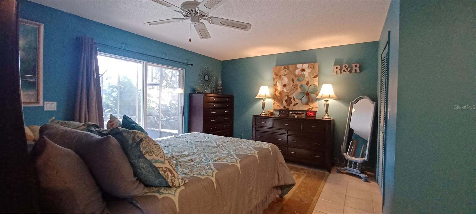 PINE LAKES - Residential